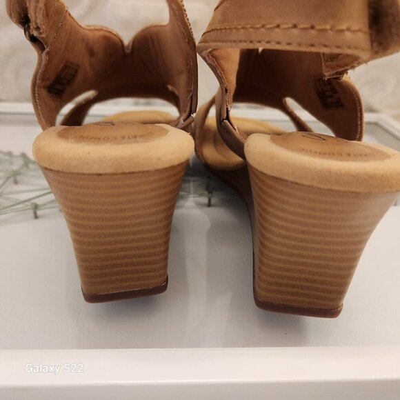 Clarks Kyarra Aster Wedge Sandals. Leather. NIB. Size 8.5 Wide - Picture 4 of 10